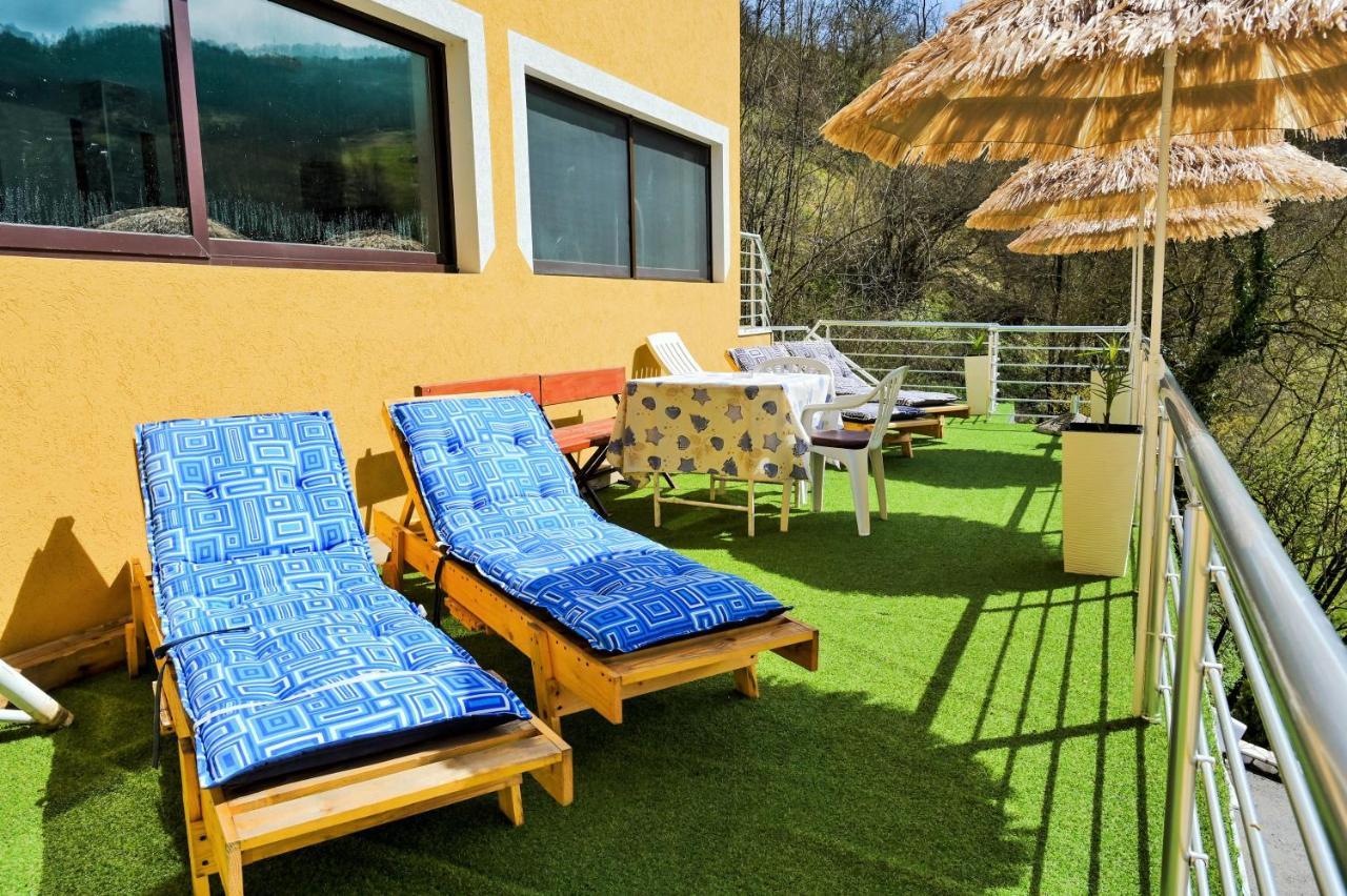 Lola's House 3*