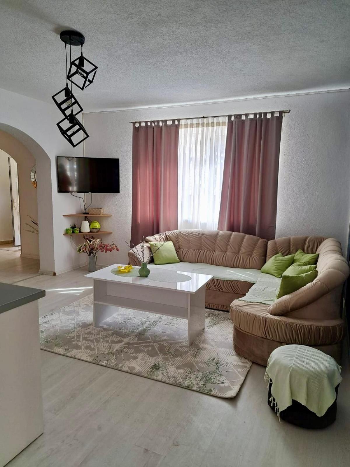 Lola's House